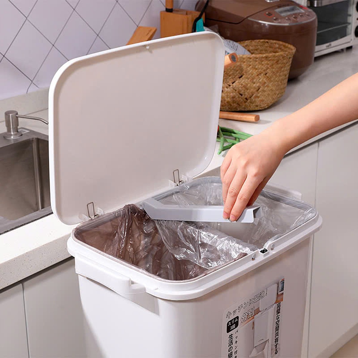 Thùng rác thông minh 3 tầng phân loại rác phong cách Nhật Bản